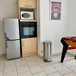 La Terrasse Vue Etangs, Babyfoot, Jeux De Societe By Bookingfute *