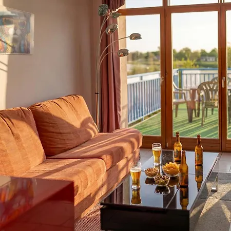 La Terrasse Vue Etangs, Babyfoot, Jeux De Societe By Bookingfute